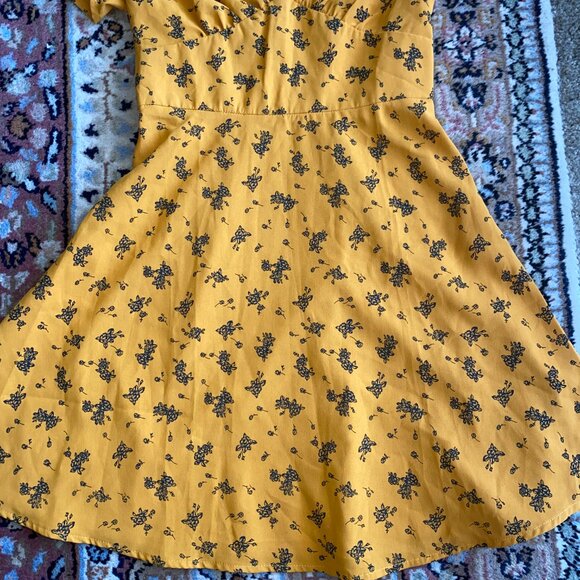Zaful Floral V Neck A Line Mini Short Sleeves Dress Golden Yellow Dress … - Picture 13 of 17